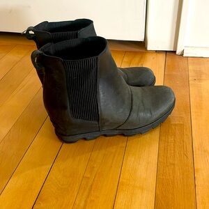 Sorel wedge boots